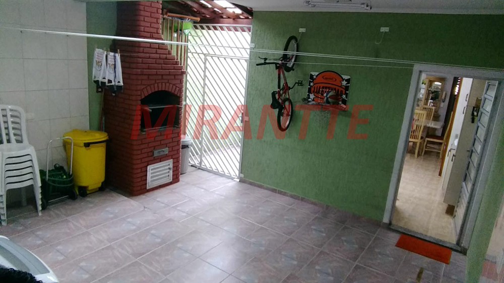 Sobrado de 220m² com 4 quartos em Parque Continental