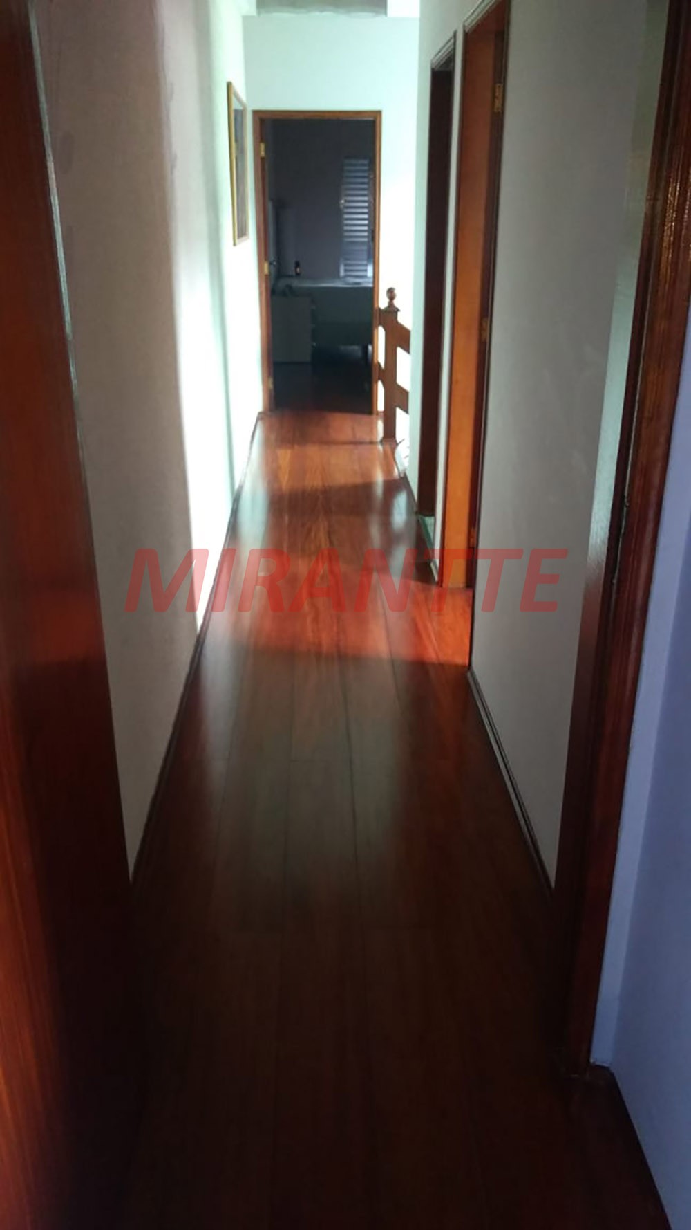 Sobrado de 220m² com 4 quartos em Parque Continental