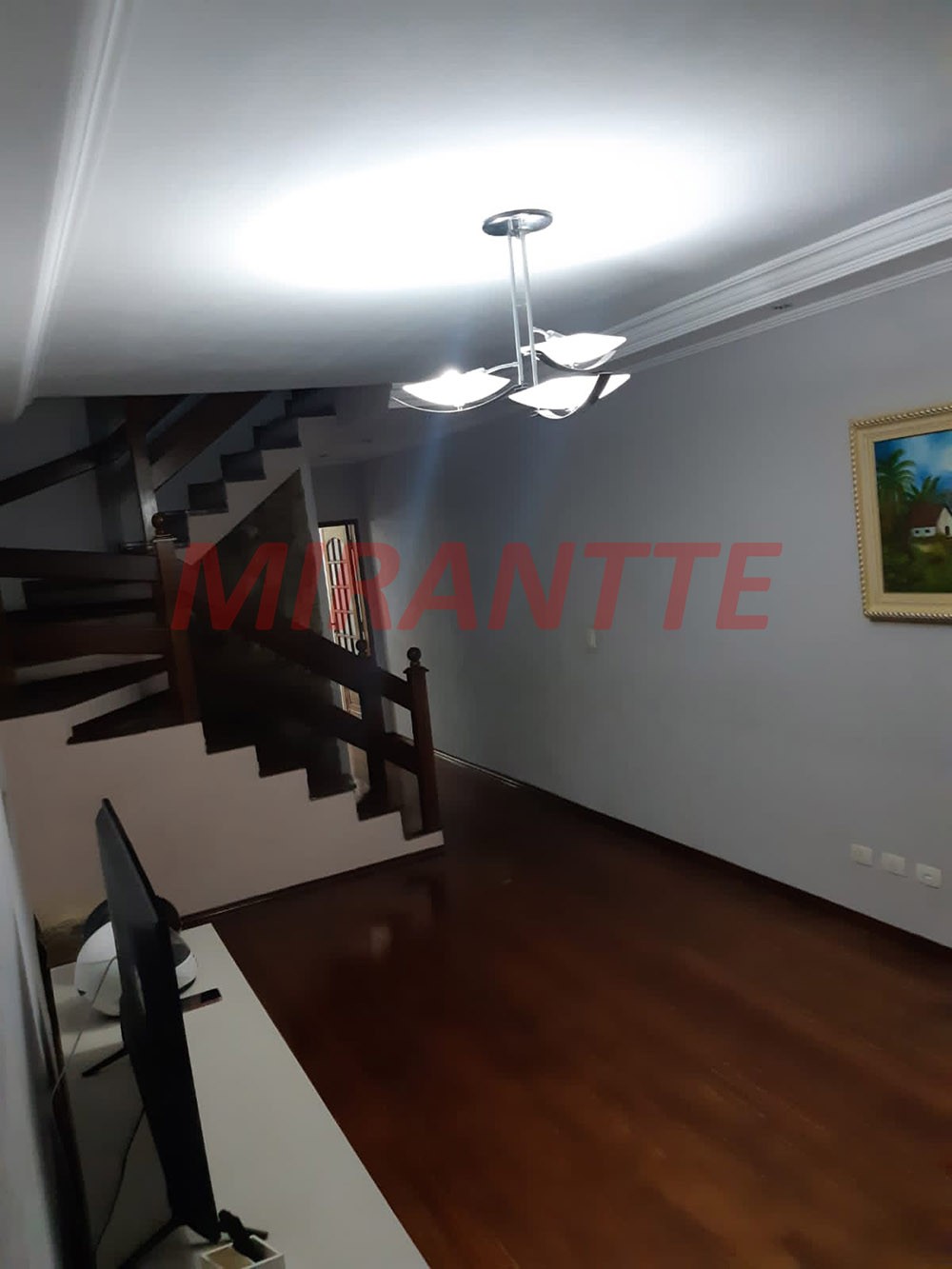 Sobrado de 220m² com 4 quartos em Parque Continental
