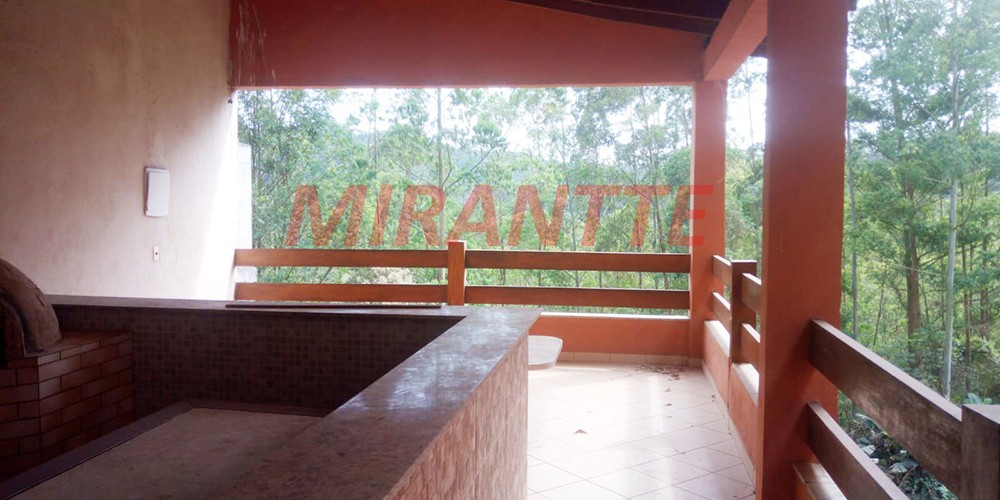 Sobrado de 469m² com 6 quartos em Serra da Cantareira