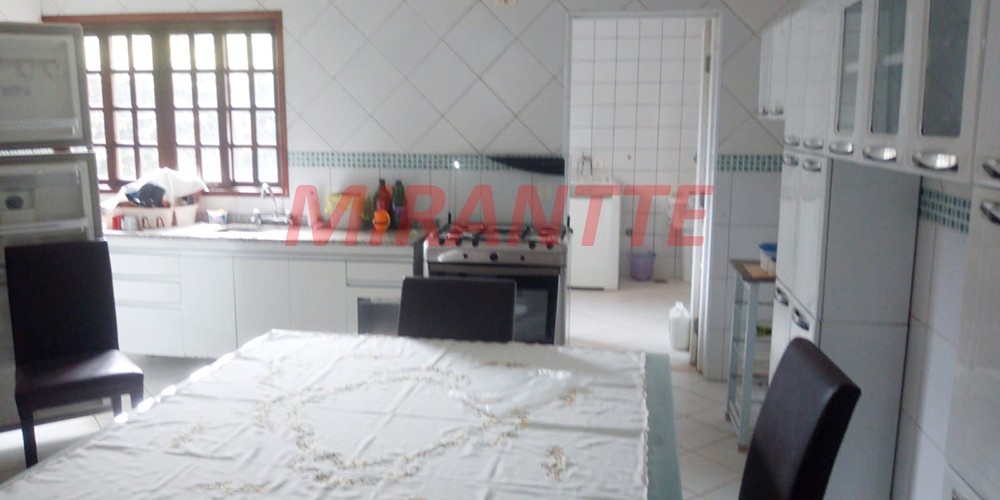 Sobrado de 469m² com 6 quartos em Serra da Cantareira