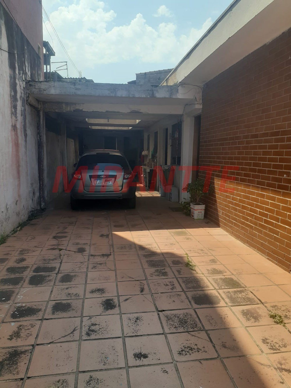 Casa terrea de 180m² com 4 quartos em Bortolândia