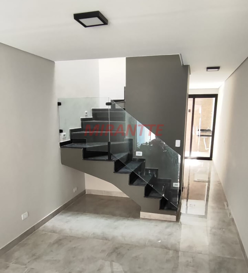 Sobrado de 76m² com 2 quartos em Vila Ré