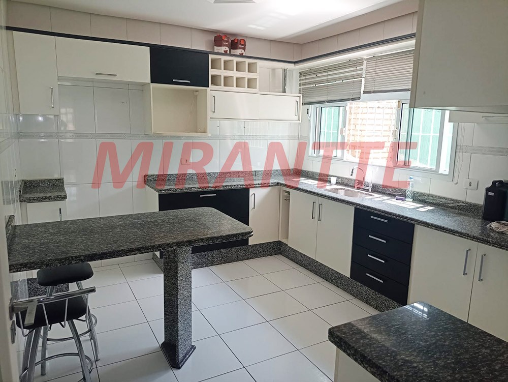 Sobrado de 207m² com 3 quartos em Vila Medeiros