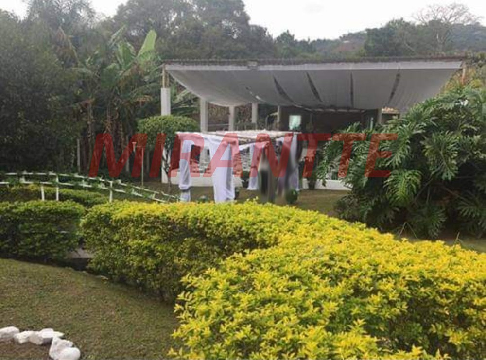 ChÁcara com 6 quartos em PARQUE PETROPOLIS