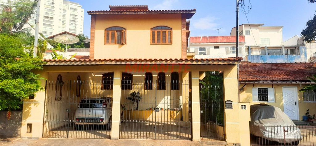Sobrado de 400m² com 3 quartos em Conjunto Residencial Santa Terezinha
