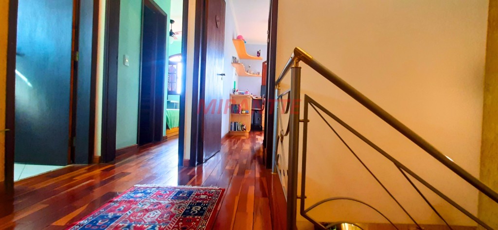 Sobrado de 400m² com 3 quartos em Conjunto Residencial Santa Terezinha
