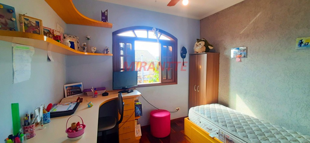 Sobrado de 400m² com 3 quartos em Conjunto Residencial Santa Terezinha