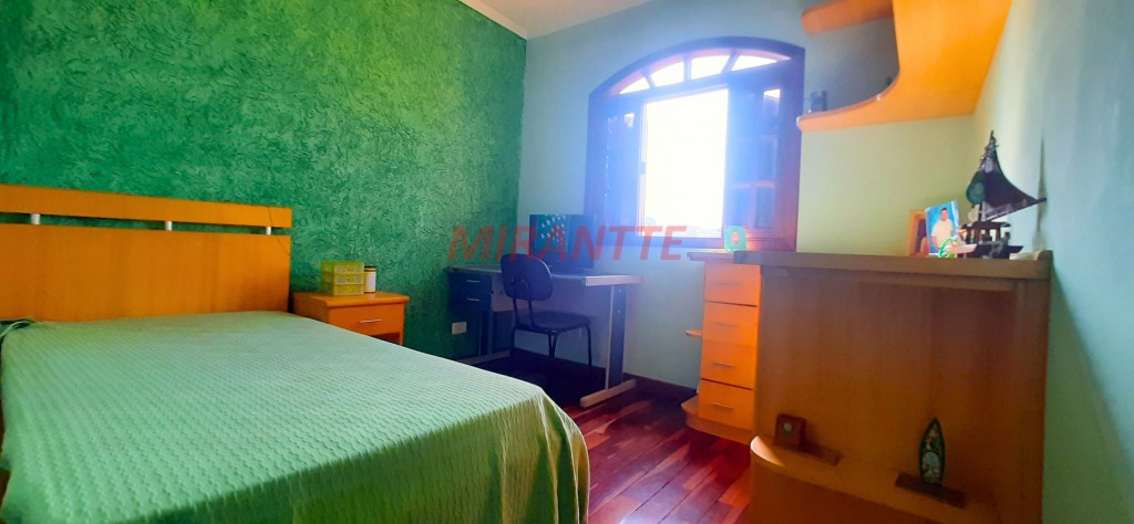 Sobrado de 400m² com 3 quartos em Conjunto Residencial Santa Terezinha