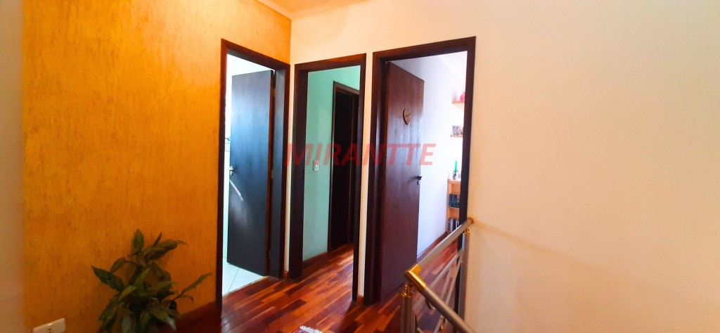 Sobrado de 400m² com 3 quartos em Conjunto Residencial Santa Terezinha