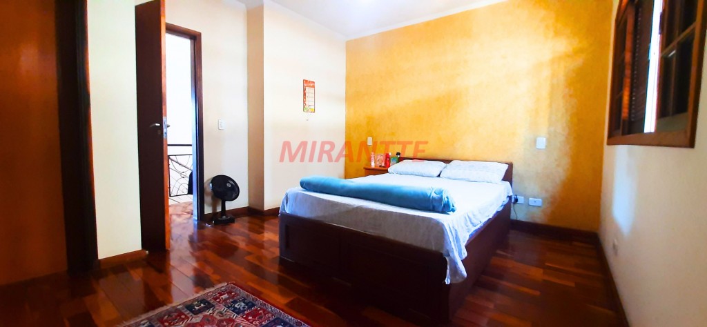 Sobrado de 400m² com 3 quartos em Conjunto Residencial Santa Terezinha