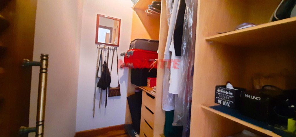 Sobrado de 400m² com 3 quartos em Conjunto Residencial Santa Terezinha