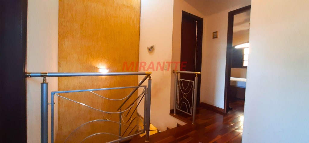Sobrado de 400m² com 3 quartos em Conjunto Residencial Santa Terezinha
