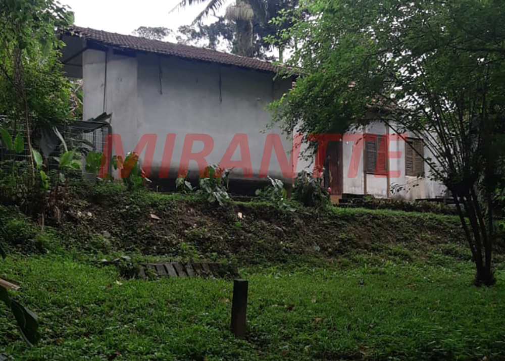 Terreno de 990m² em Jardim Floresta