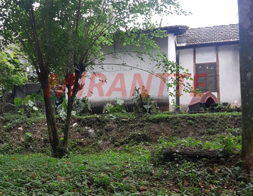 Terreno de 990m² em Jardim Floresta