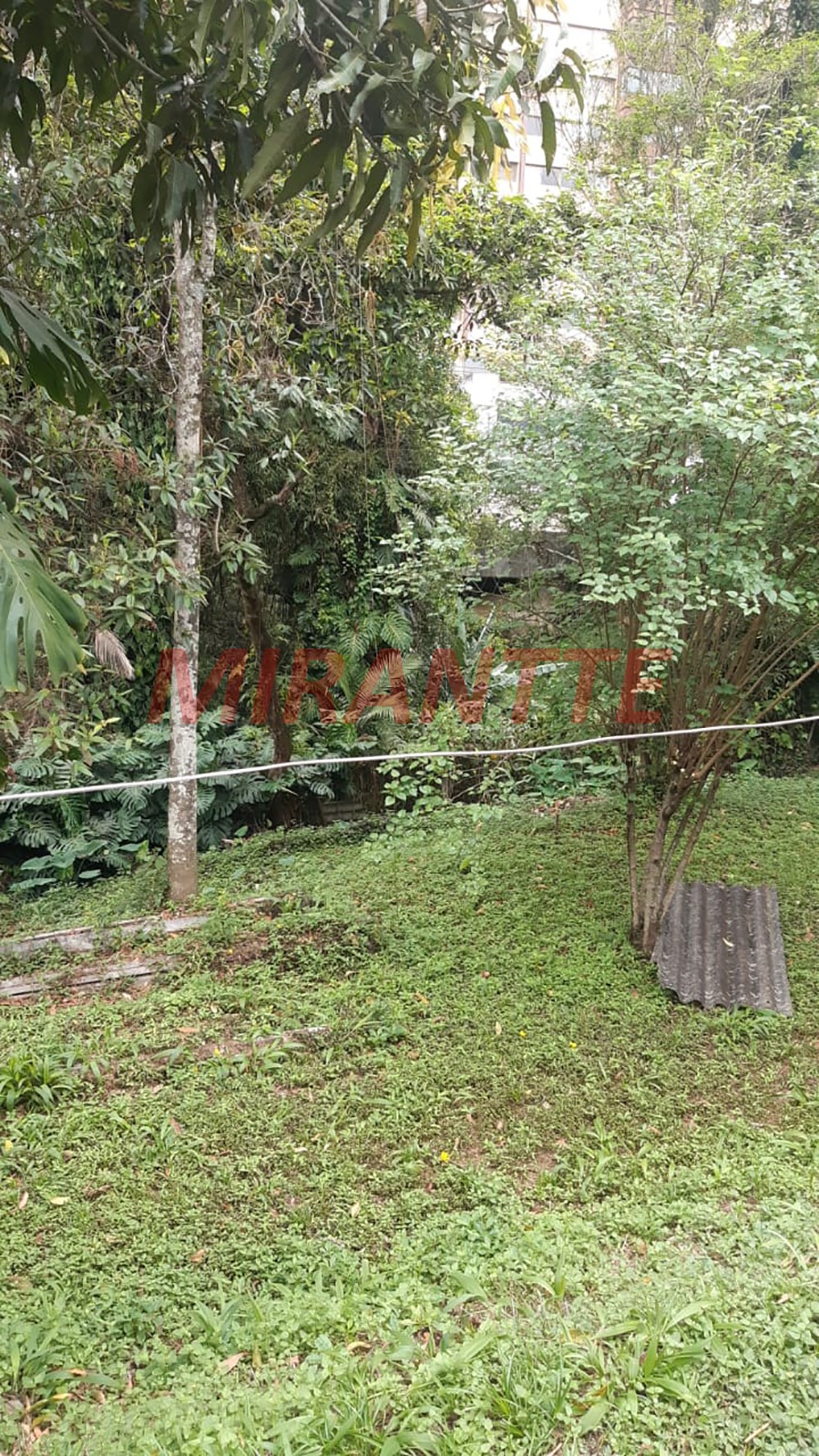 Terreno de 1080m² em Jardim Floresta