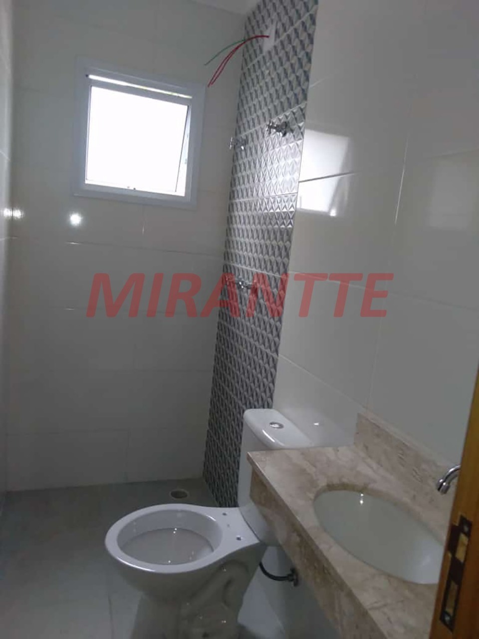 Sobrado de 110m² com 3 quartos em Água Fria