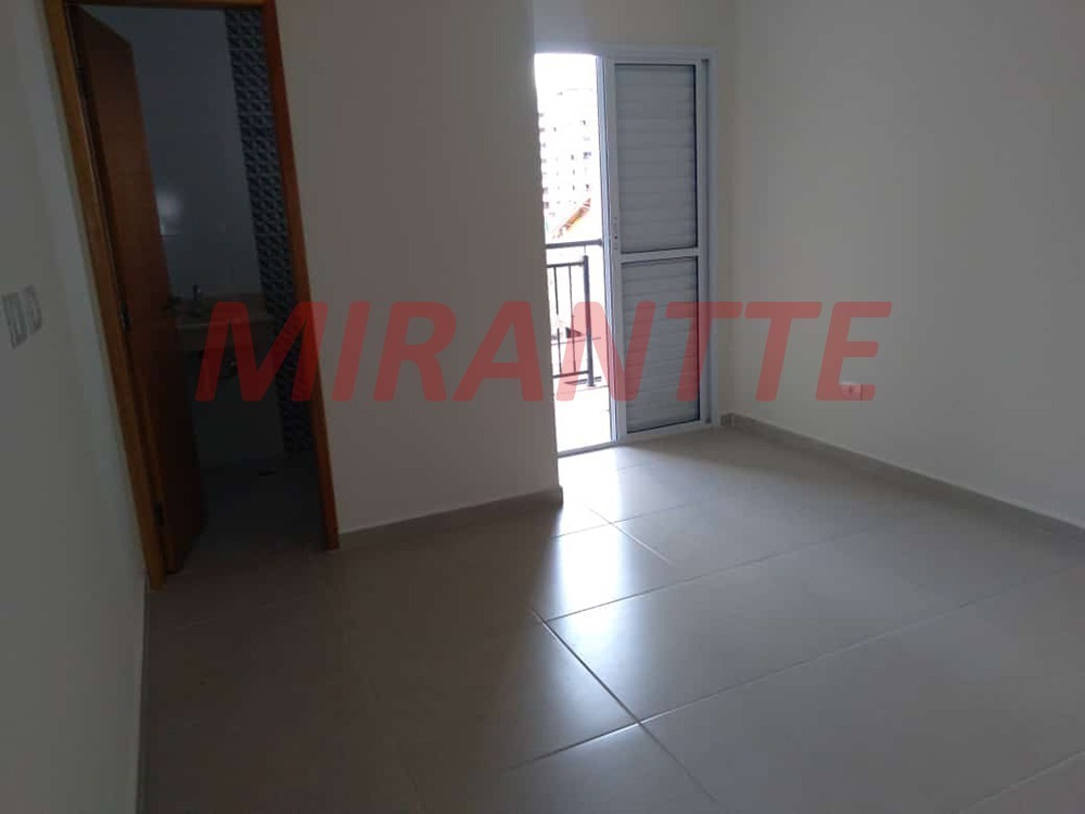 Sobrado de 110m² com 3 quartos em Água Fria