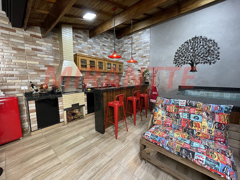 Sobrado de 208m² com 3 quartos em Parada Inglesa