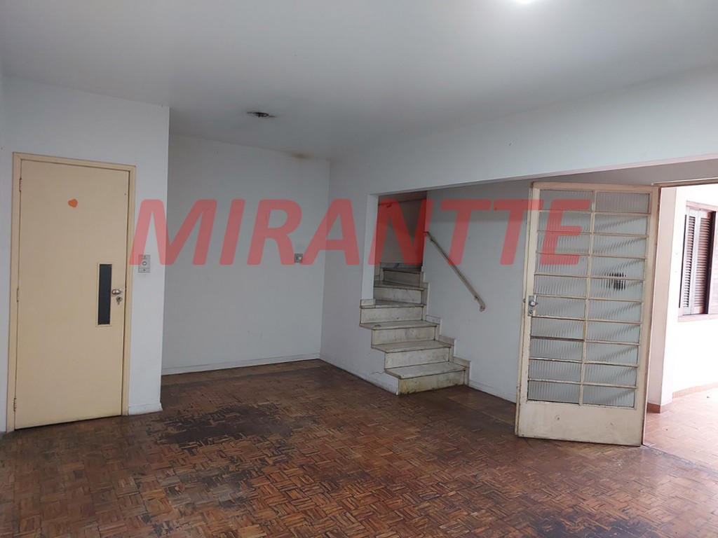 Sobrado de 285m² com 3 quartos em Santana