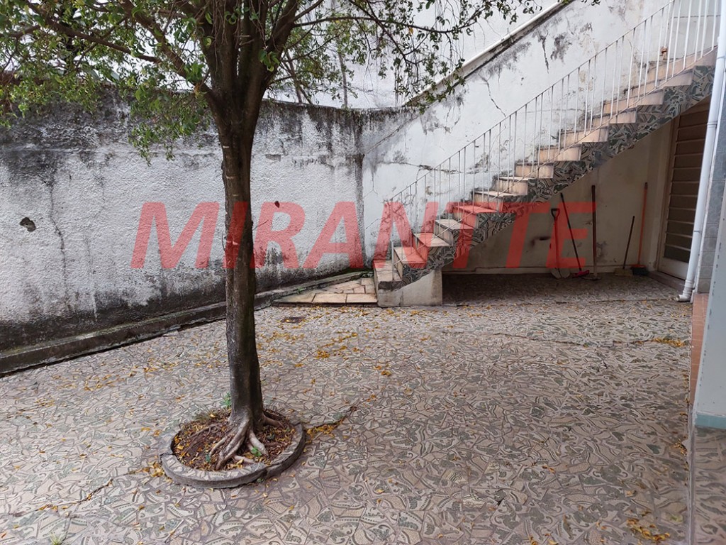 Sobrado de 285m² com 3 quartos em Santana