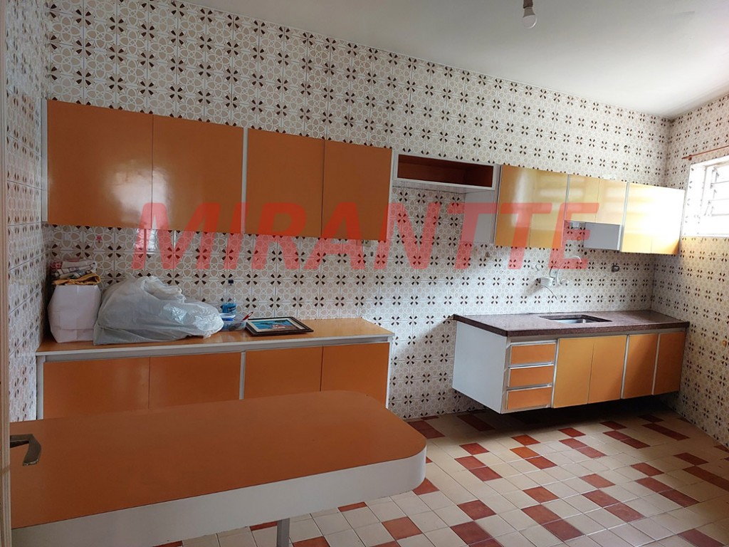 Sobrado de 285m² com 3 quartos em Santana