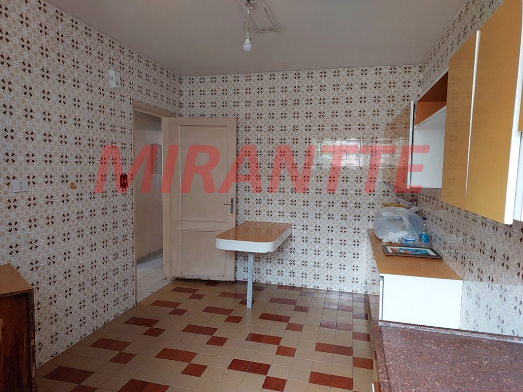 Sobrado de 285m² com 3 quartos em Santana