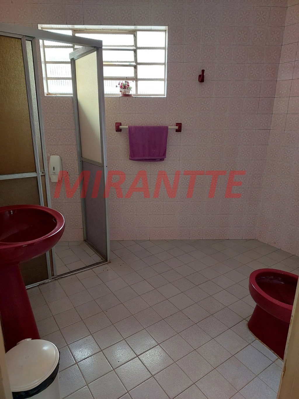 Sobrado de 285m² com 3 quartos em Santana