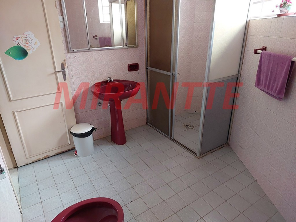 Sobrado de 285m² com 3 quartos em Santana