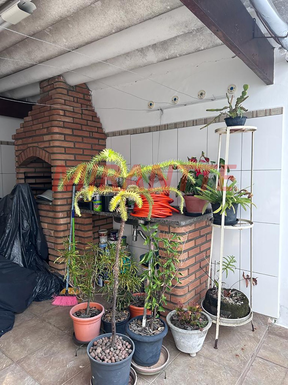 Sobrado de 222m² com 4 quartos em Vila Mazzei