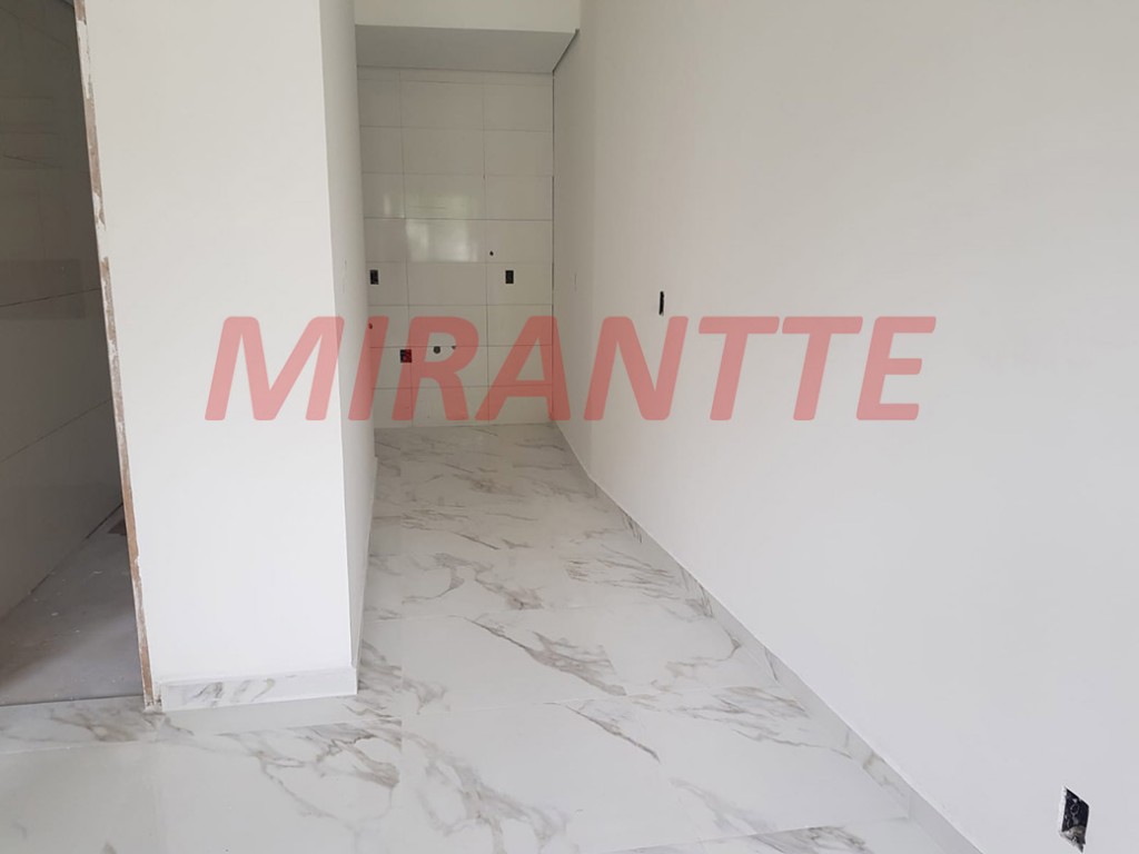 Apartamento de 40m² com 2 quartos em Santa Teresinha