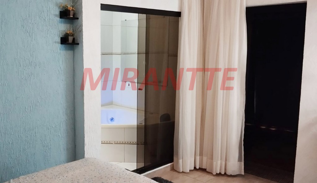 Sobrado de 213m² com 4 quartos em Parque Continental II