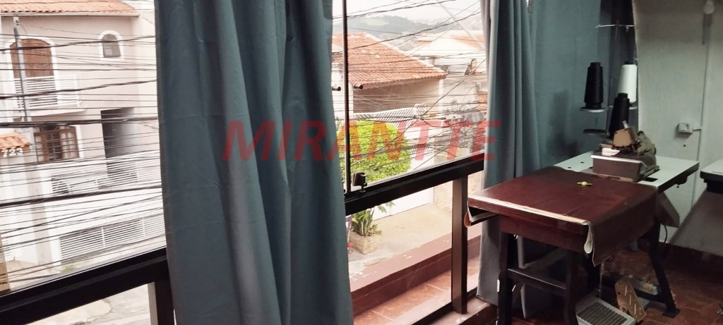 Sobrado de 213m² com 4 quartos em Parque Continental II