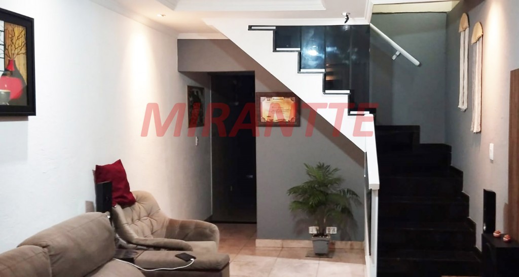Sobrado de 213m² com 4 quartos em Parque Continental II