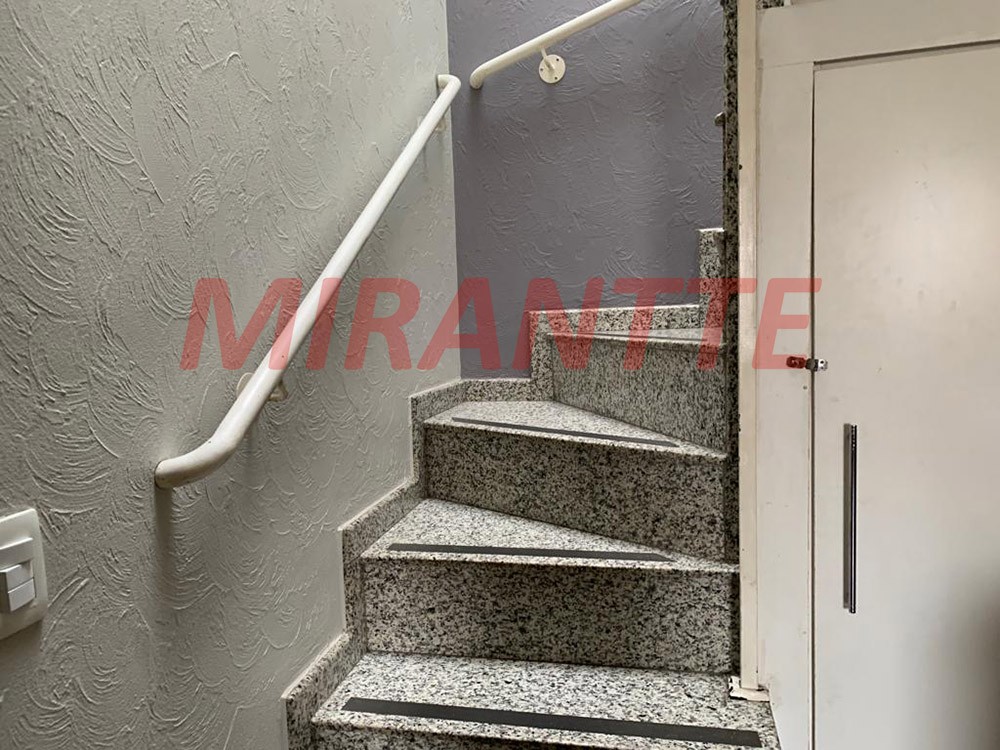 Sobrado de 180m² com 3 quartos em Vila Gustavo