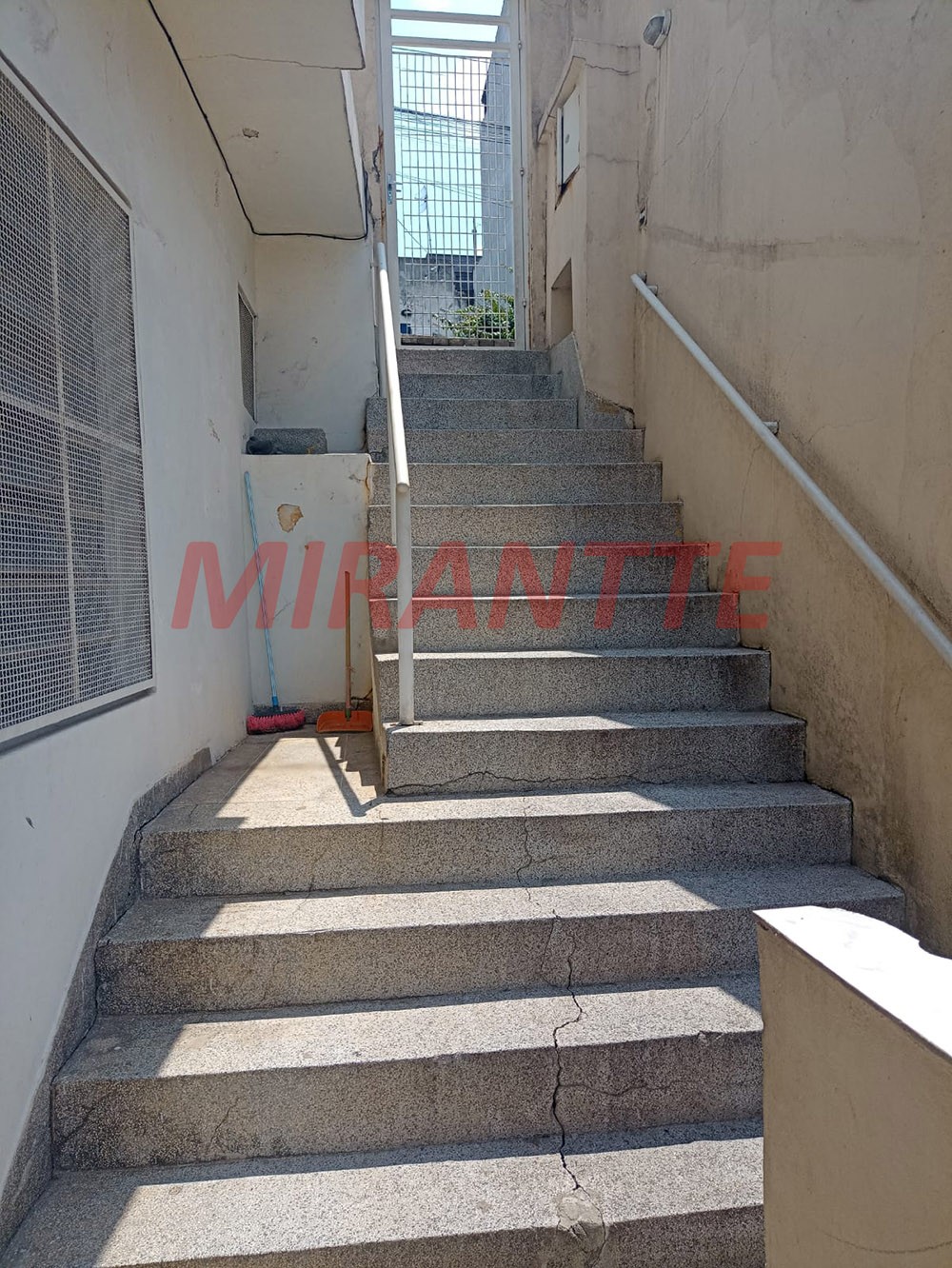 Comercial de 400m² em Imirim