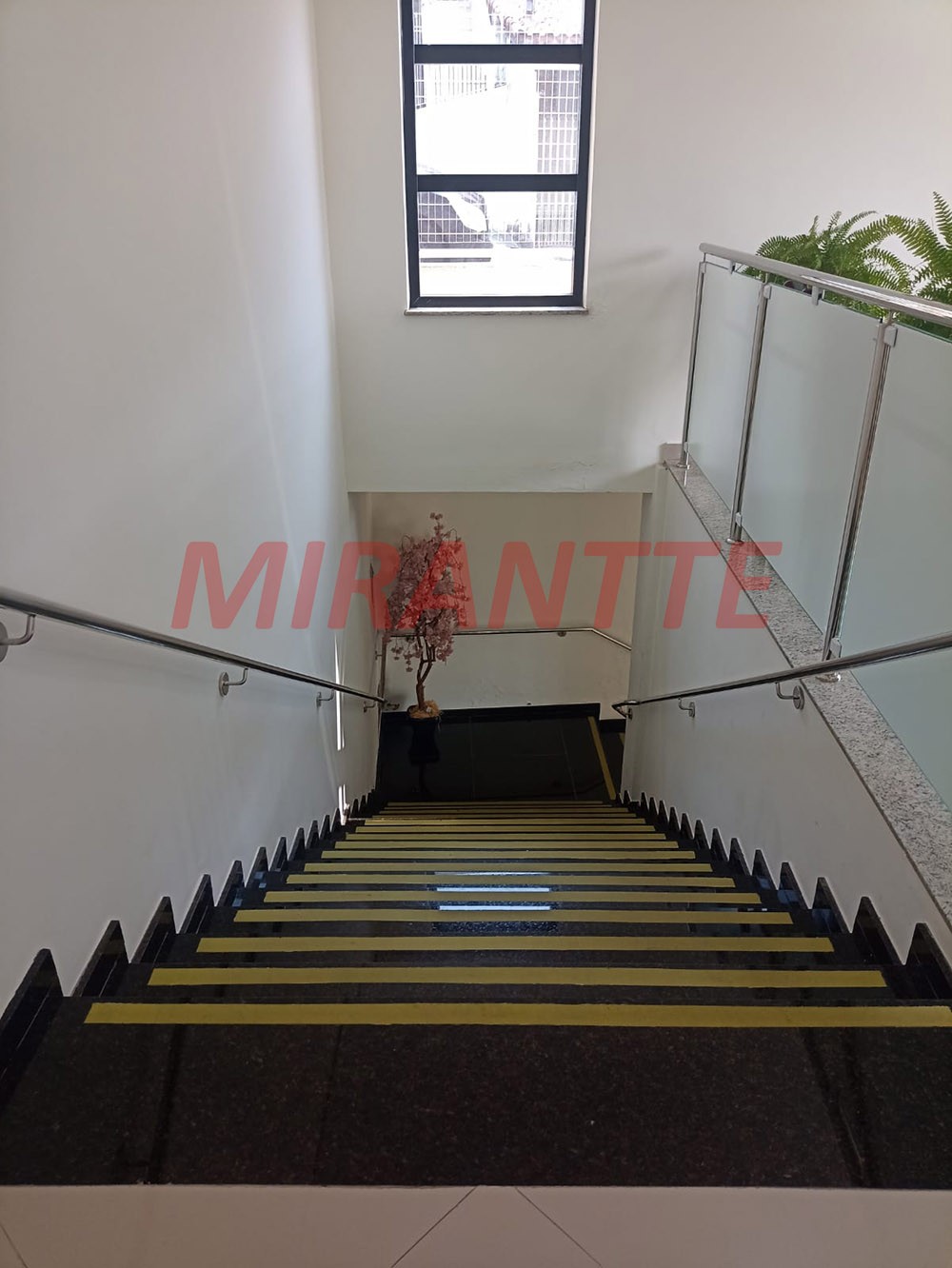 Comercial de 400m² em Imirim