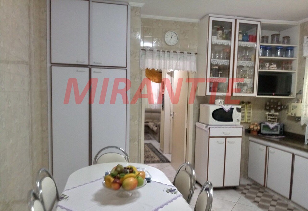 Sobrado de 264m² com 2 quartos em Picanço