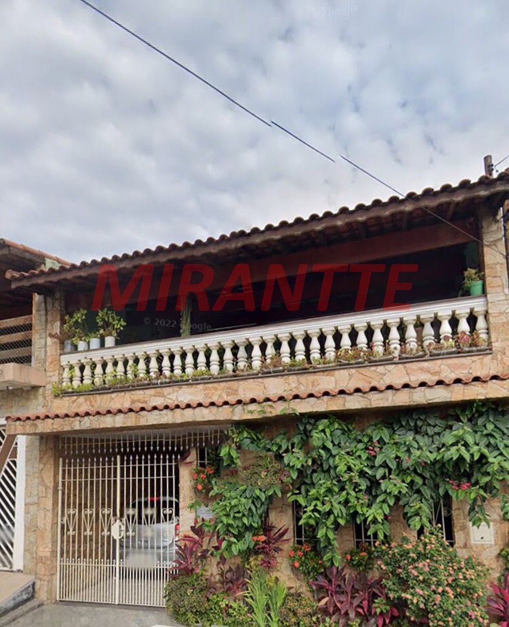 Sobrado de 264m² com 2 quartos em Picanço