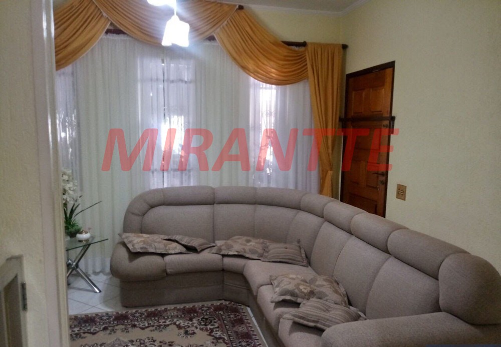 Sobrado de 264m² com 2 quartos em Picanço