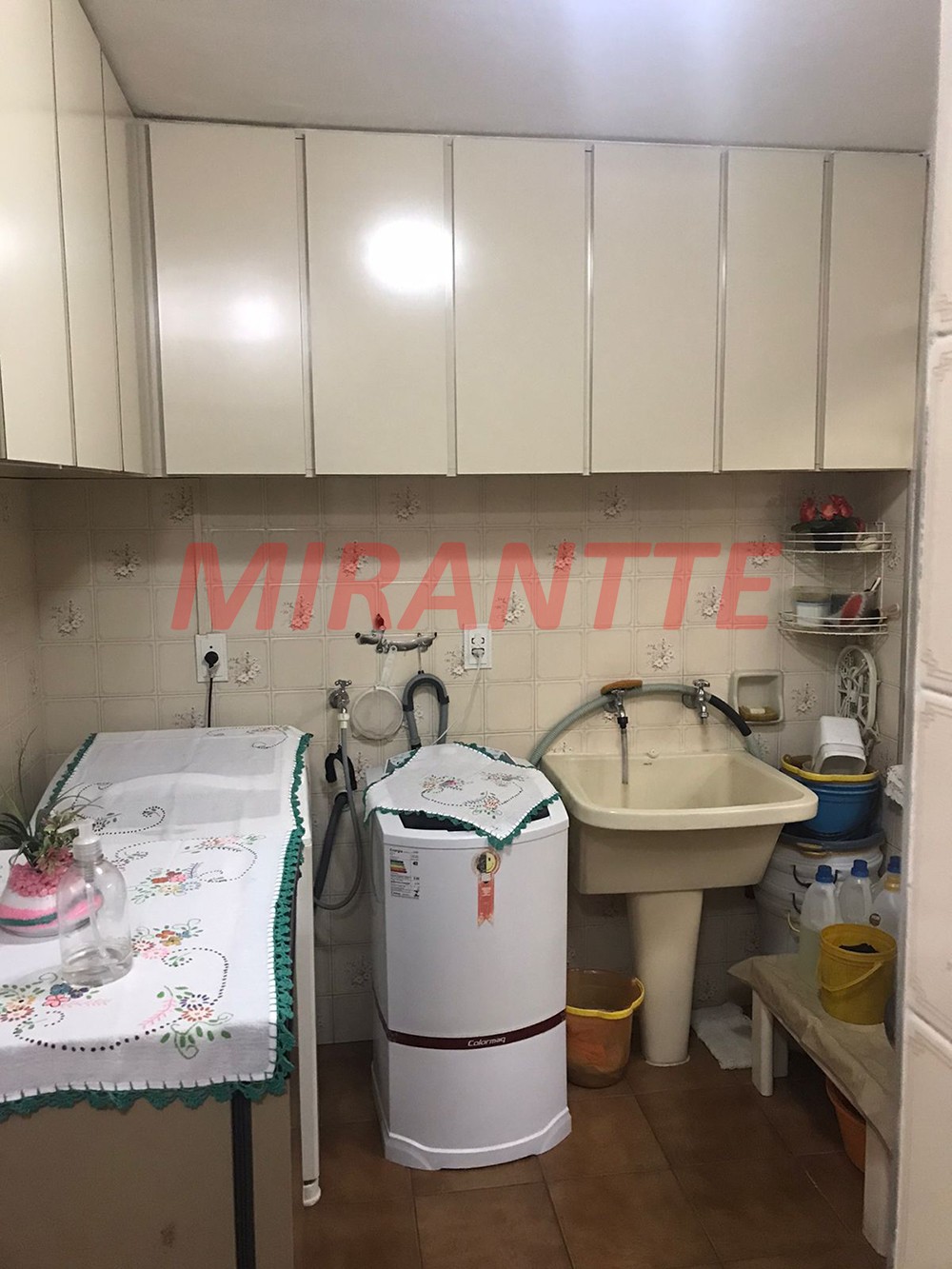 Sobrado de 264m² com 2 quartos em Picanço