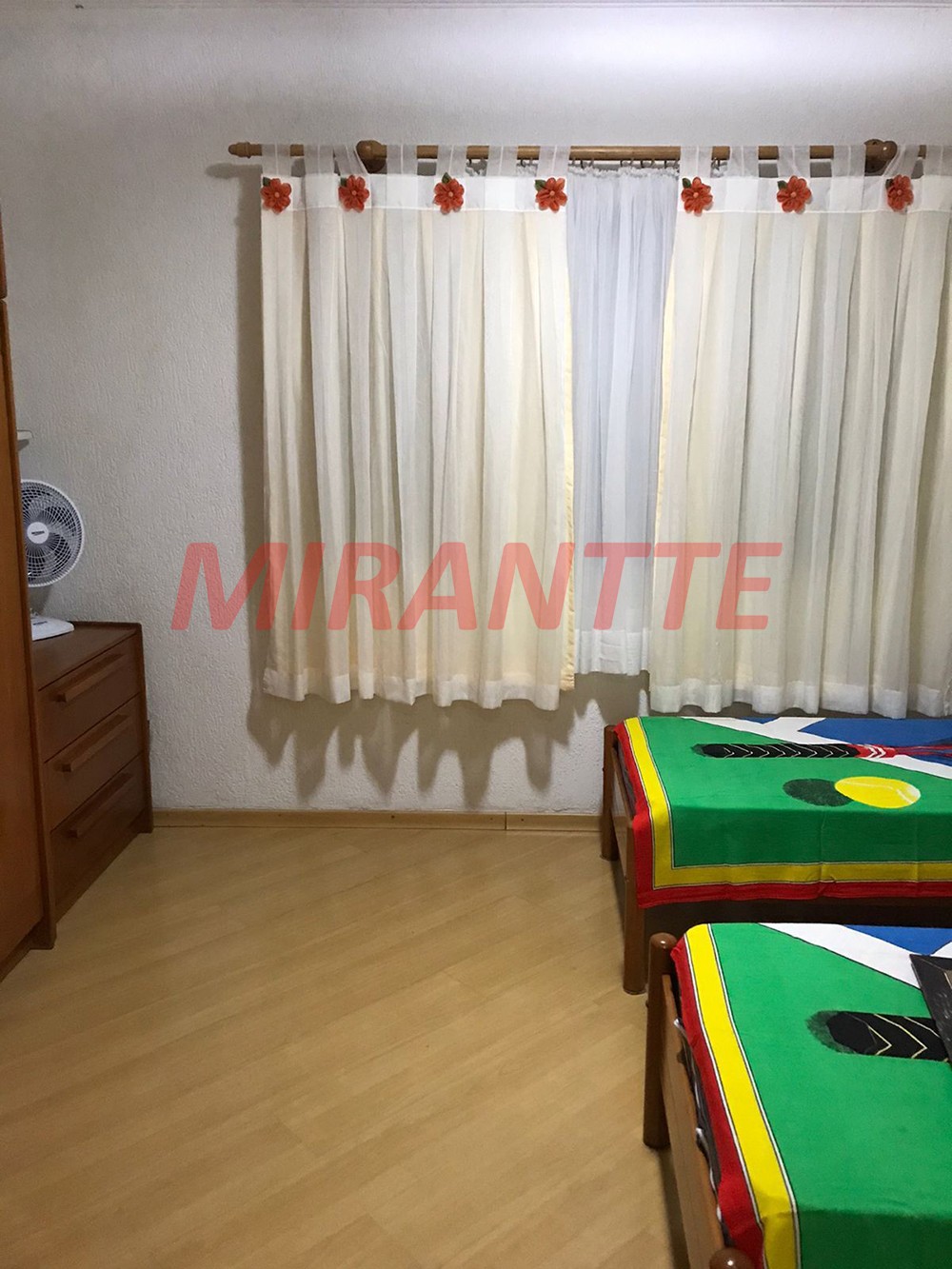 Sobrado de 264m² com 2 quartos em Picanço