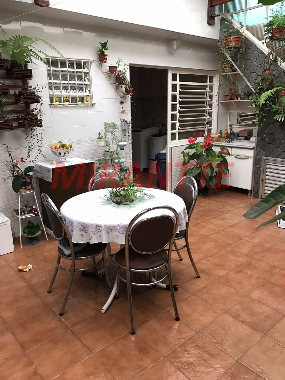 Sobrado de 264m² com 2 quartos em Picanço