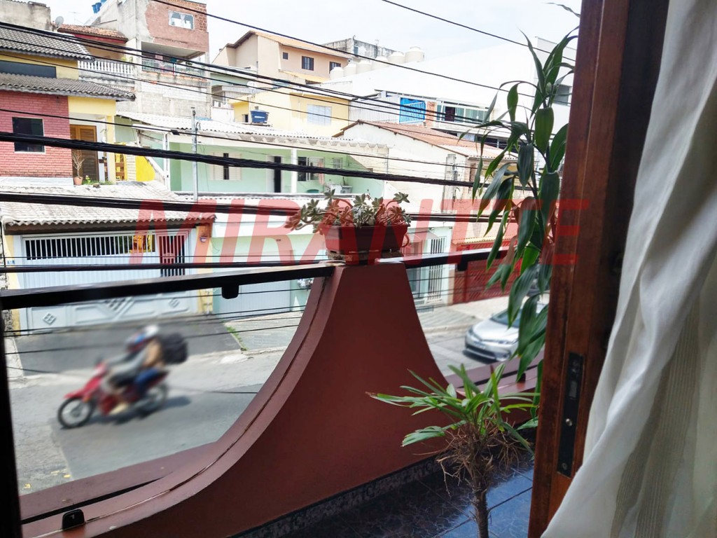 Sobrado de 231m² com 3 quartos em Jardim Gracinda