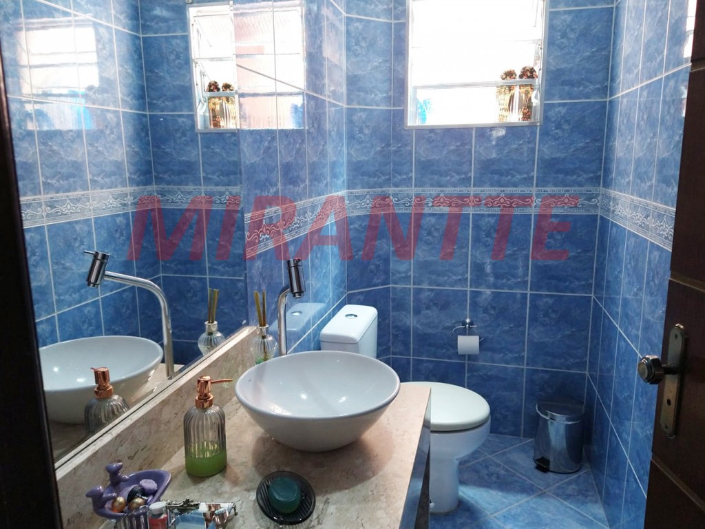 Sobrado de 231m² com 3 quartos em Jardim Gracinda