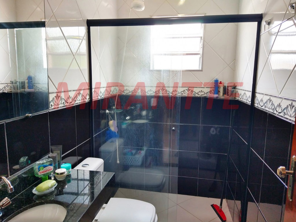 Sobrado de 231m² com 3 quartos em Jardim Gracinda