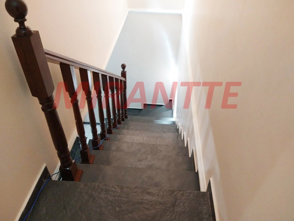 Sobrado de 231m² com 3 quartos em Jardim Gracinda
