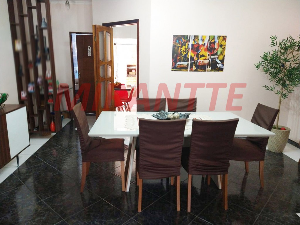 Sobrado de 231m² com 3 quartos em Jardim Gracinda