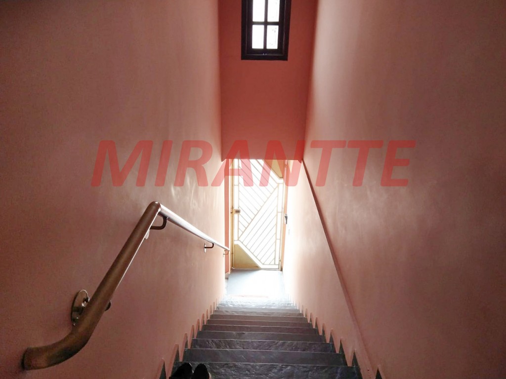 Sobrado de 231m² com 3 quartos em Jardim Gracinda