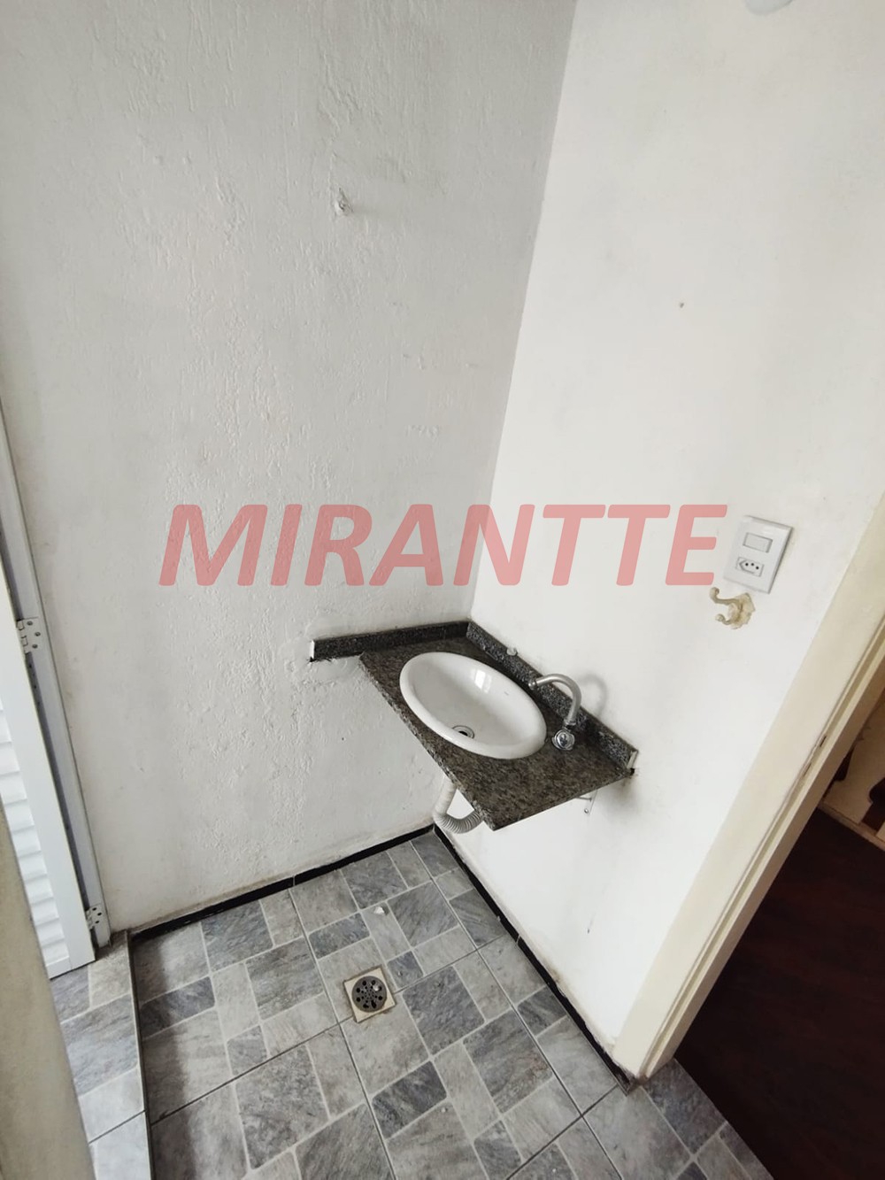 Comercial de 70m² em Santana